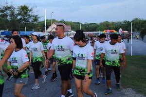 BIB: 
                            <button type="button" onclick="openModal(3630619)" class="btn btn-primary btn-sm float-right btn-popup" data-toggle="modal" data-target=".modal-high-quality">
                        <i class="fas fa-shopping-cart"></i> Add to Cart
                    </button>
                                            <button type="button" onclick="isThisMe(3630619, true)" class="btn btn-success btn-sm float-right btn-popup btn-isme hidden" data-toggle="tooltip" data-placement="bottom" title="นี่คือรูปของคุณใช่ไหม คลิกที่นี่เพื่อเอาเข้าอัลบั้ม">
                        <i class="fas fa-plus"></i> Add to album
                    </button>
                    <button type="button" onclick="isThisMe(3630619, false)" class="btn btn-warning btn-sm float-right btn-popup btn-isnotme hidden">
                        <i class="fas fa-ban"></i> Remove from album
                    </button>